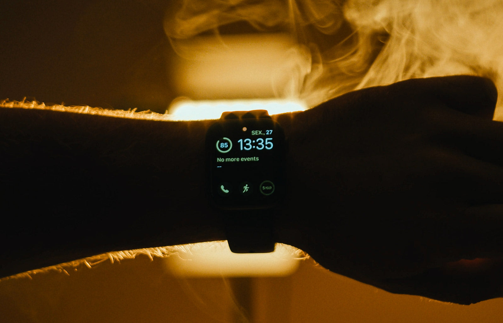 Universal Smoke Watch by João Miranda